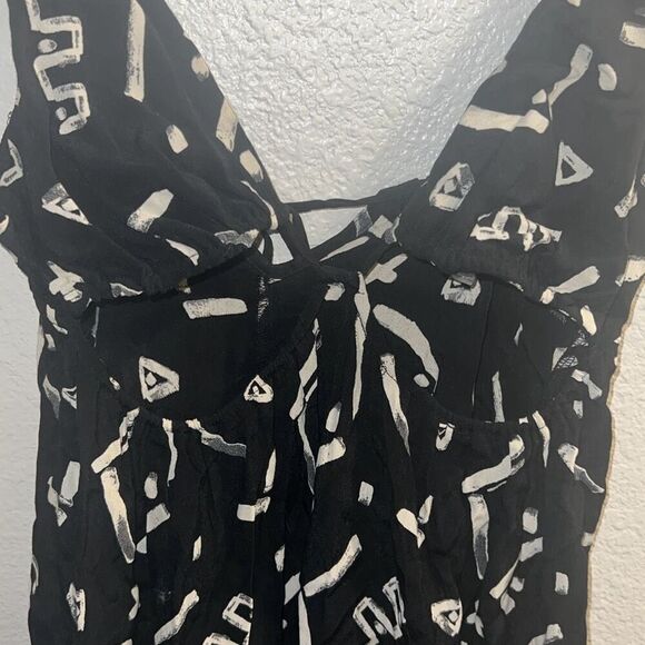 ✨Urban Outfitters Silence + Noise Cutout Front Silky Tank Sz Medium Dress✨ - Picture 7 of 10